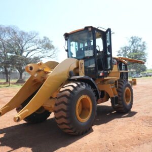 DE 005 - PÁ CARREGADEIRA CATERPILLAR 924 K
