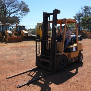 DE 031 - EMPILHADEIRA SIQ 15