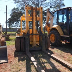 DE 035 - EMPILHADEIRA HYSTER