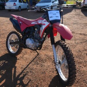 DE 044 - HONDA CRF 230F